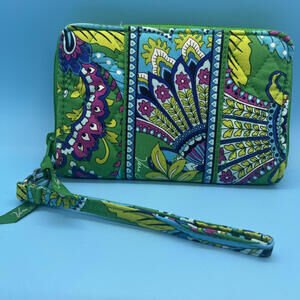 VERA BRADLEY Zip‎ Around Wallet Wristlet Paisley Print Green RETIRED 6.5”x4”